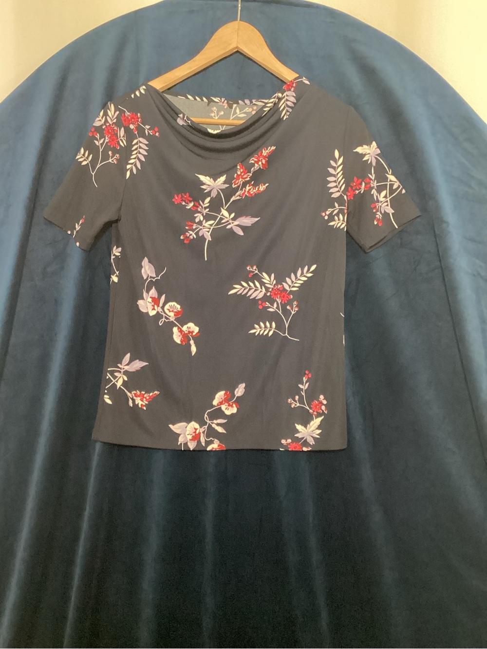 Ann Taylor Floral Cowl Neck Top Navy Small Petite Like New